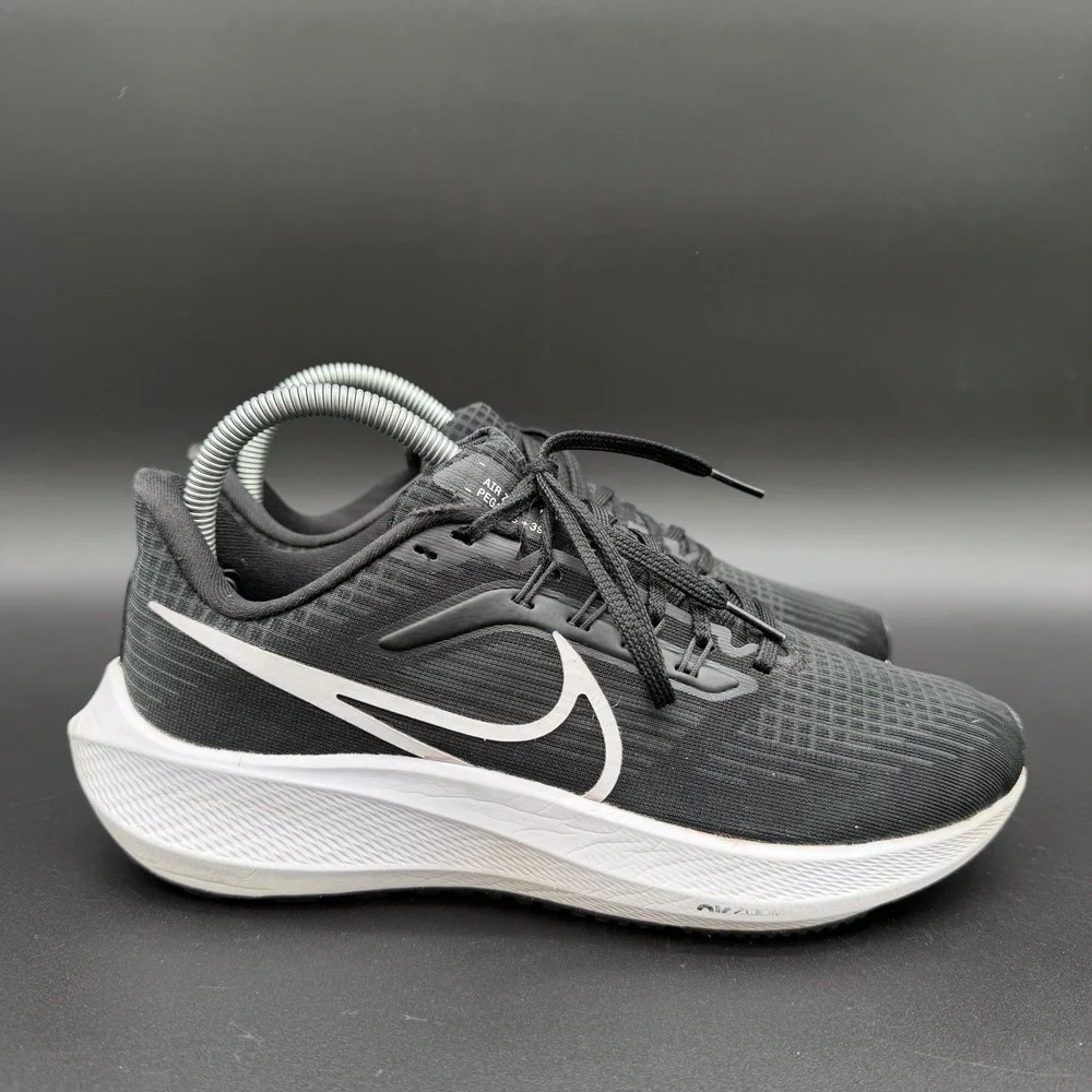 Size 8- Nike‎ Air Zoom Pegasus 39 Women's Black